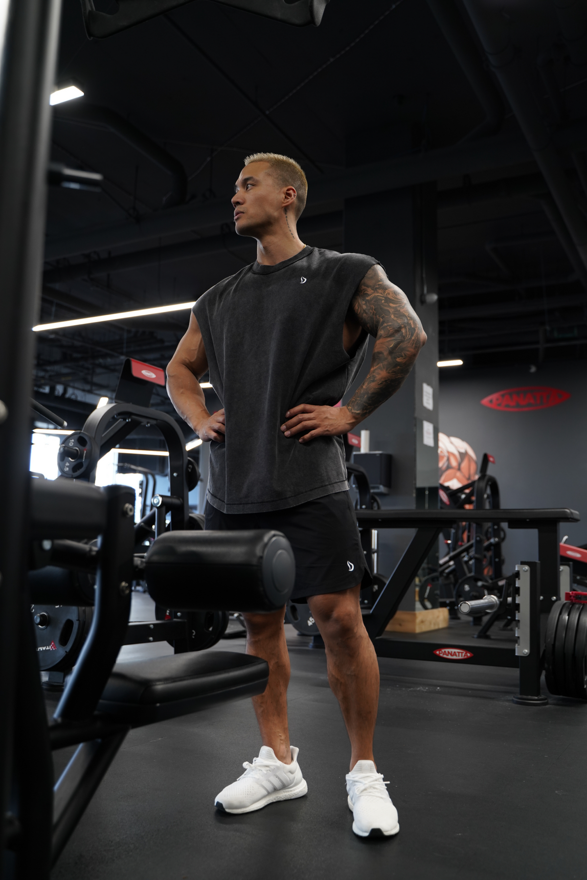 Drive 7" Short in black with Reign Oversized Tank — 7-inch inseam